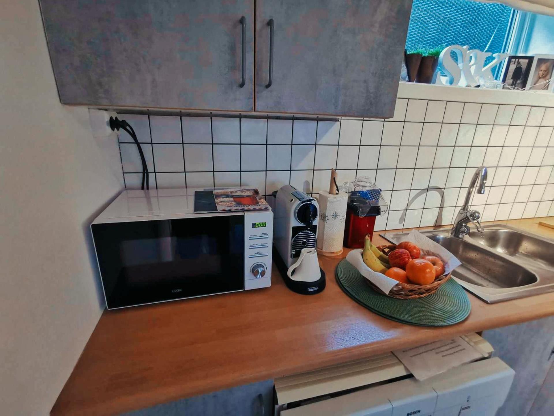 Modern 2 Bedroom Luxury King Bed, New Queen Bed, Free Parking, Perfect For Aurora Hunting And Exploring Kvaloya, Tromso, And Surrounding Islands Year-round Appartement *