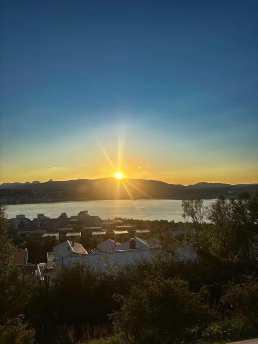 Apartment Utsiktsleilighet Med Parkering