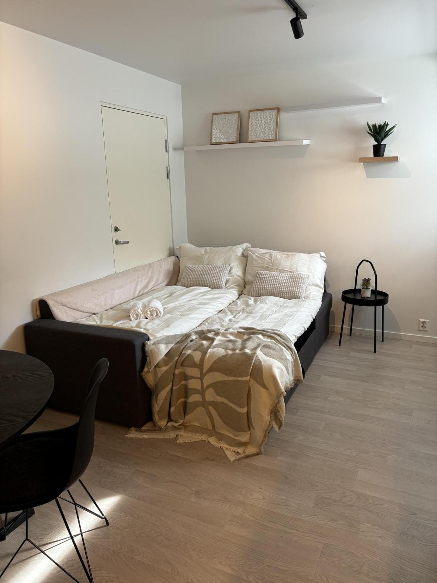 Arctic Escape In Apartment *