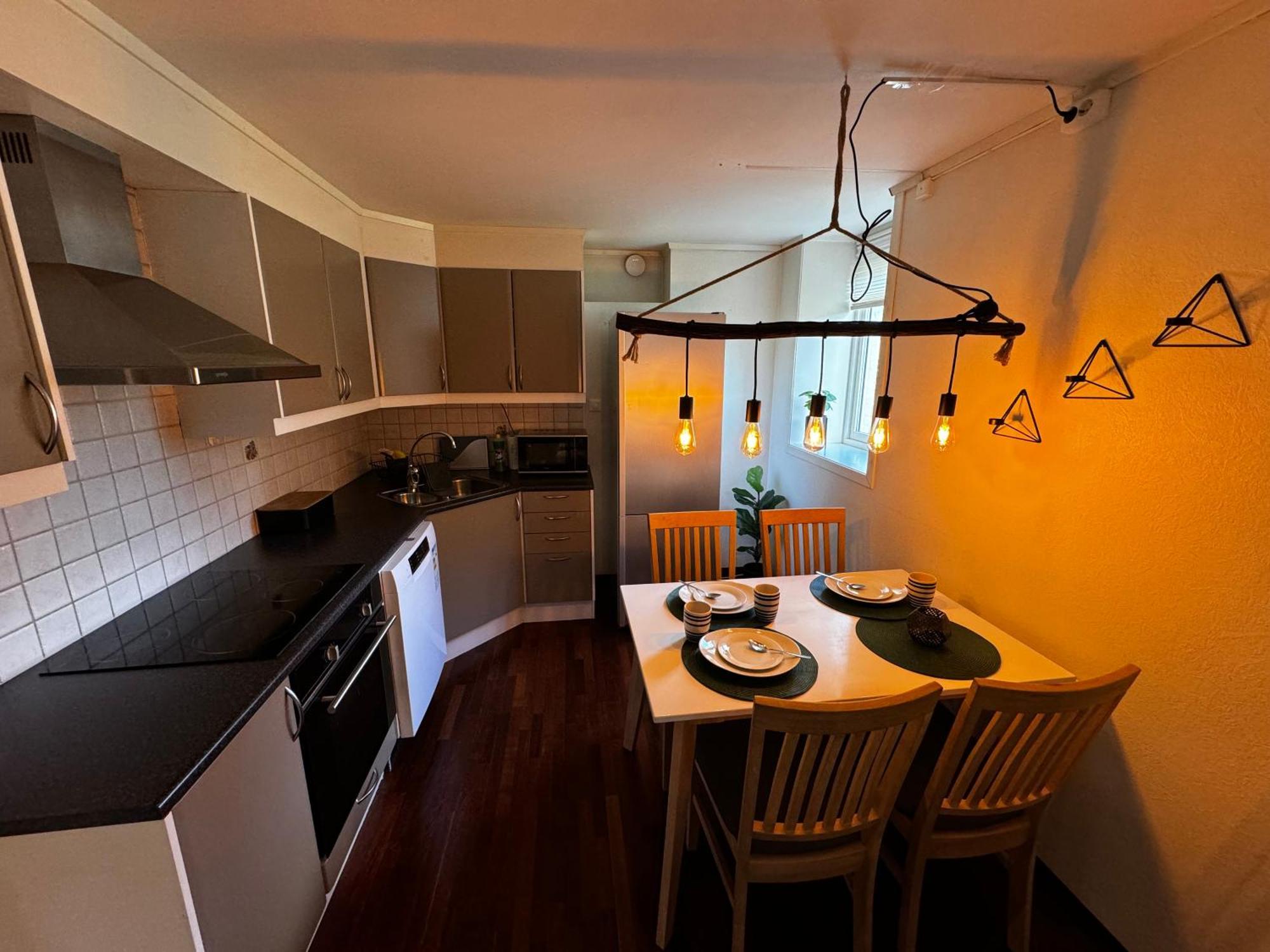 Central, 2 Bedroom, Free Parking Tromsø