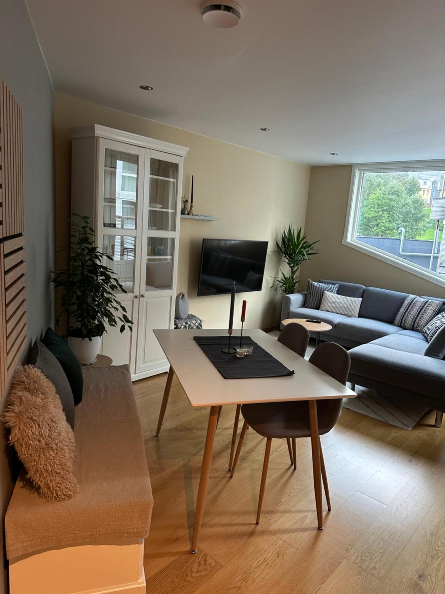 Urban And Quiet In Centrum Apartment *