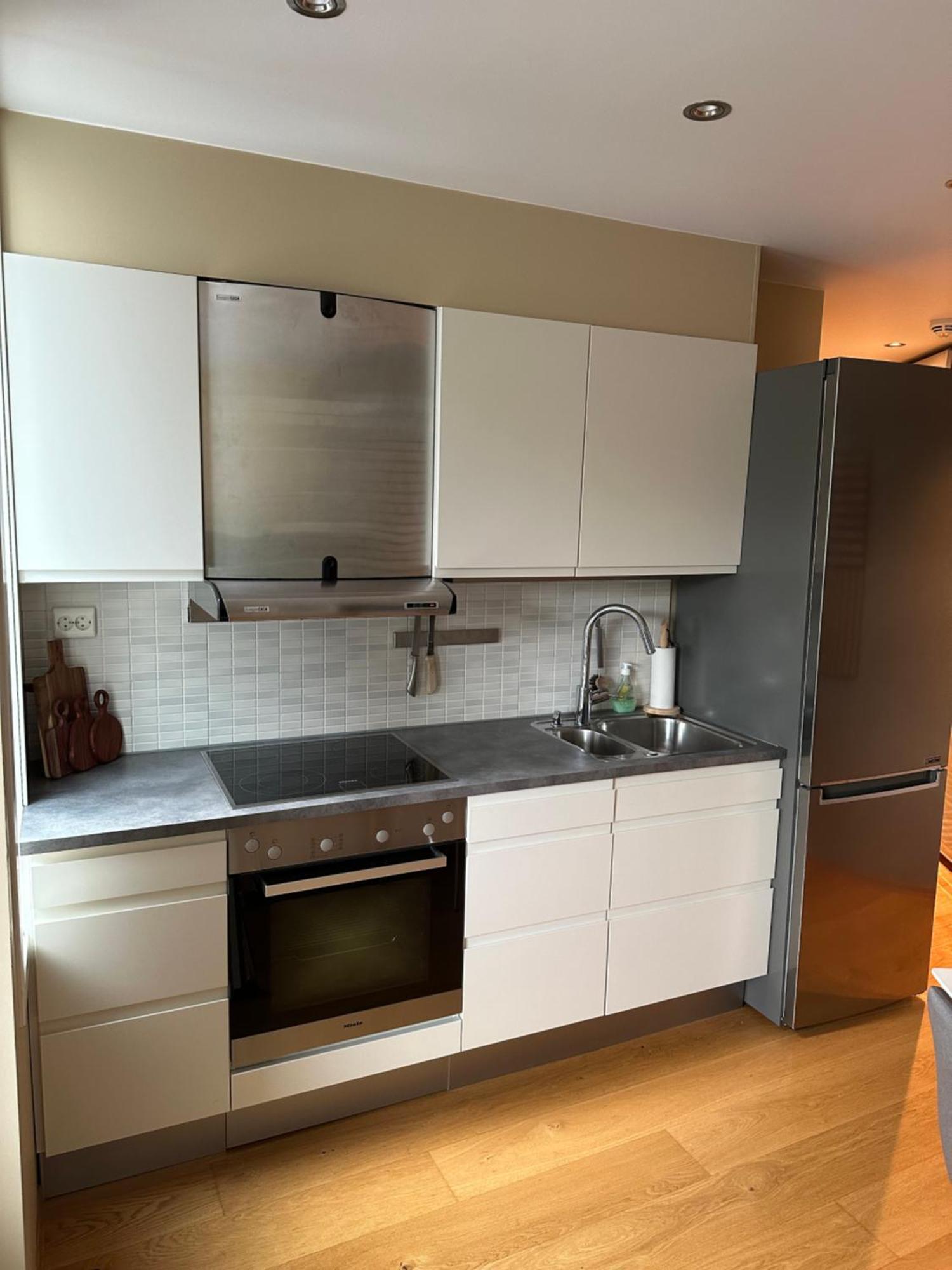Urban And Quiet In Centrum Apartment