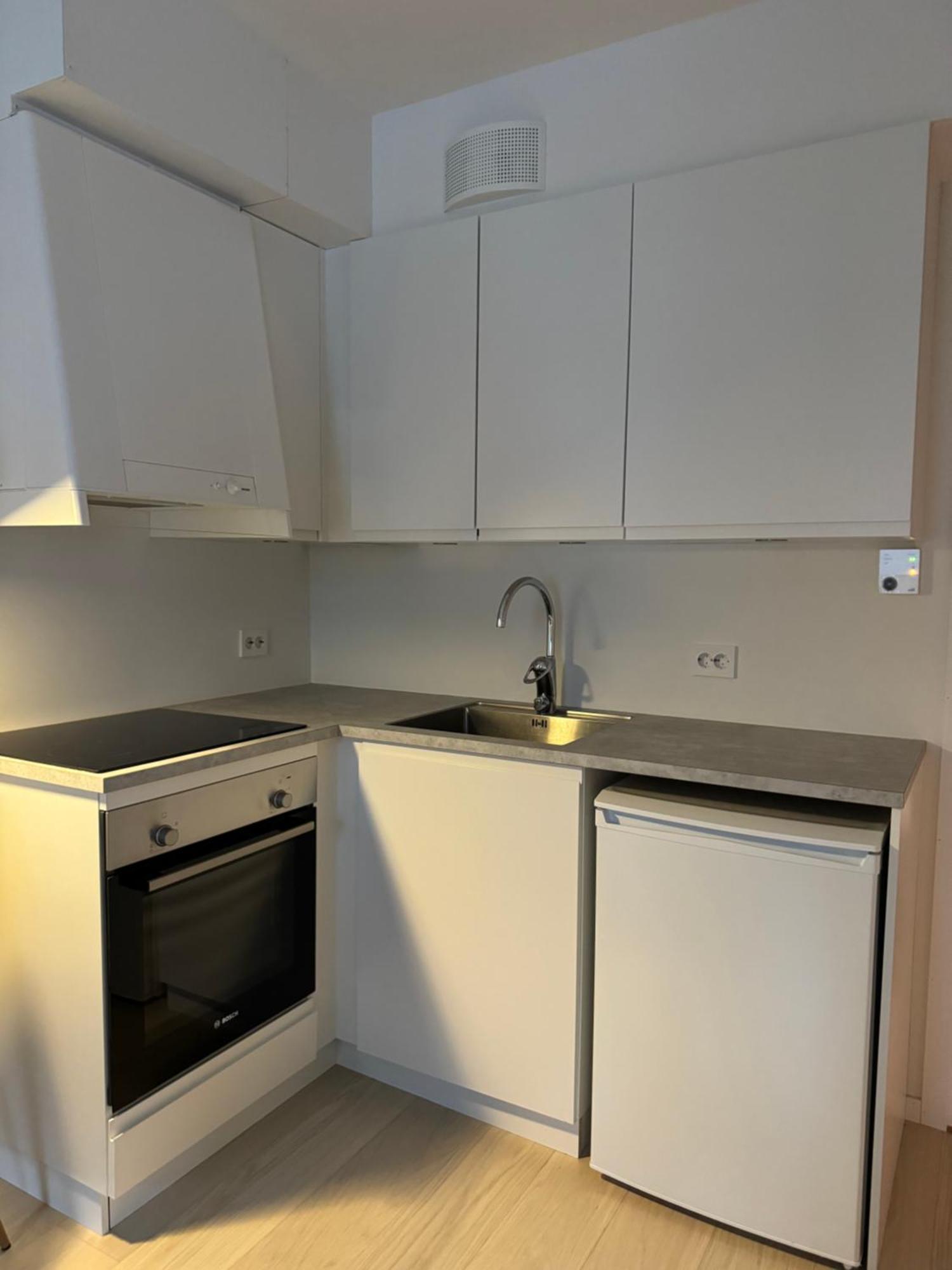 Liten Og Moderne Hybel Med Gratis Parkering Tromso