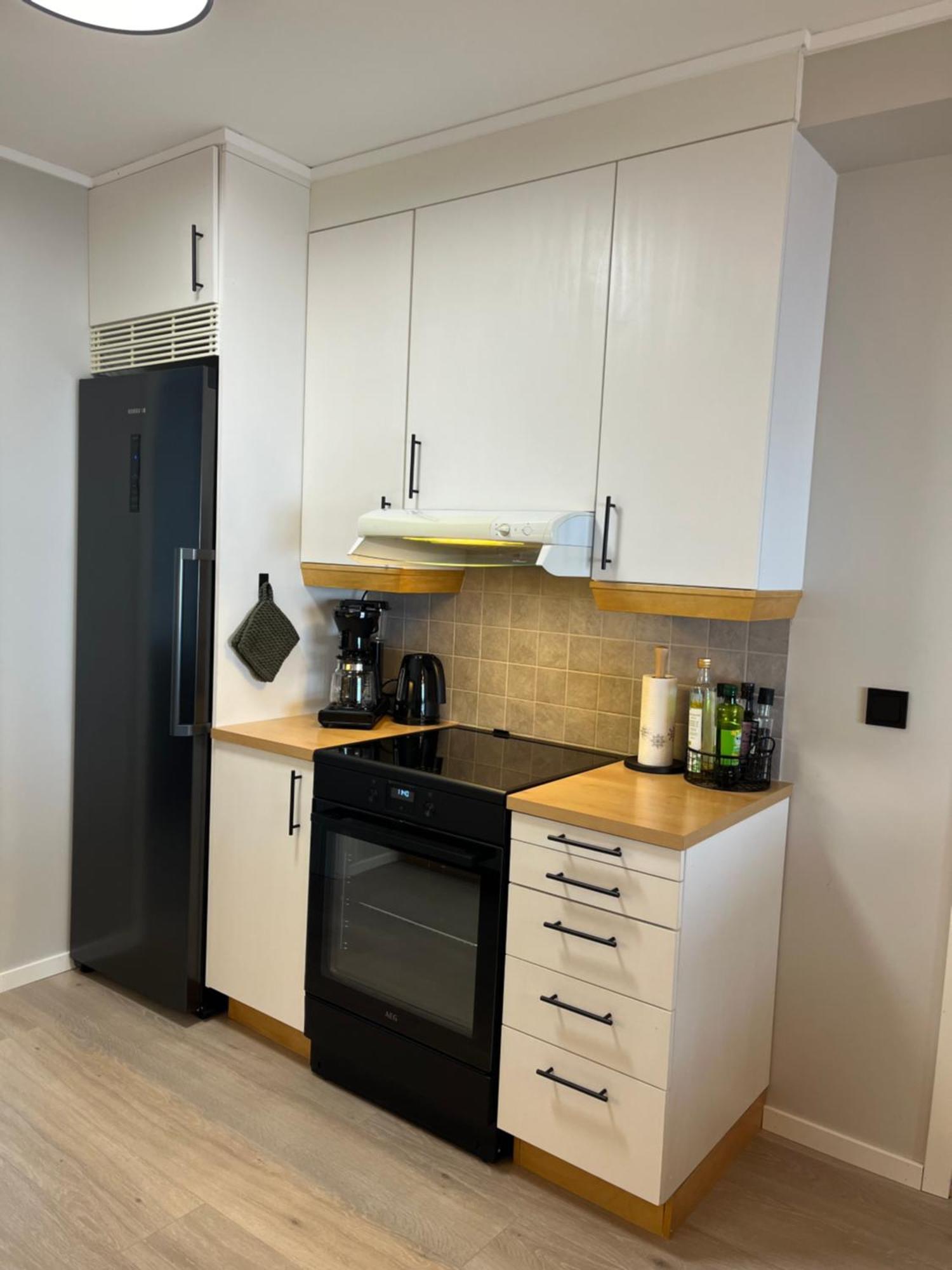 For Rent In - Close To Everything - Good Facilities Homestay Tromso