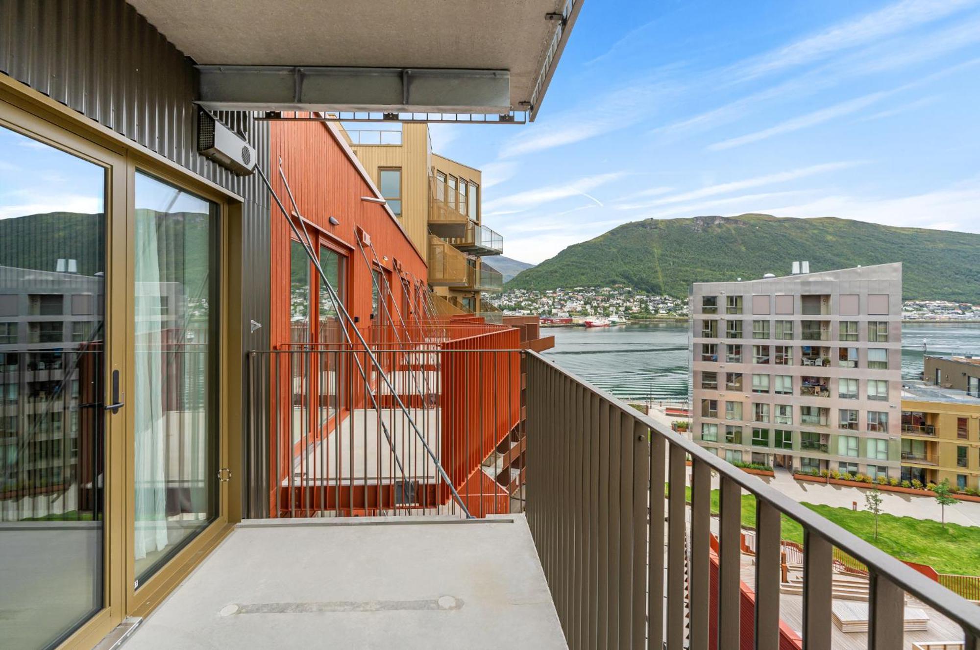 Arctic Vista - Incredible Views Tromso