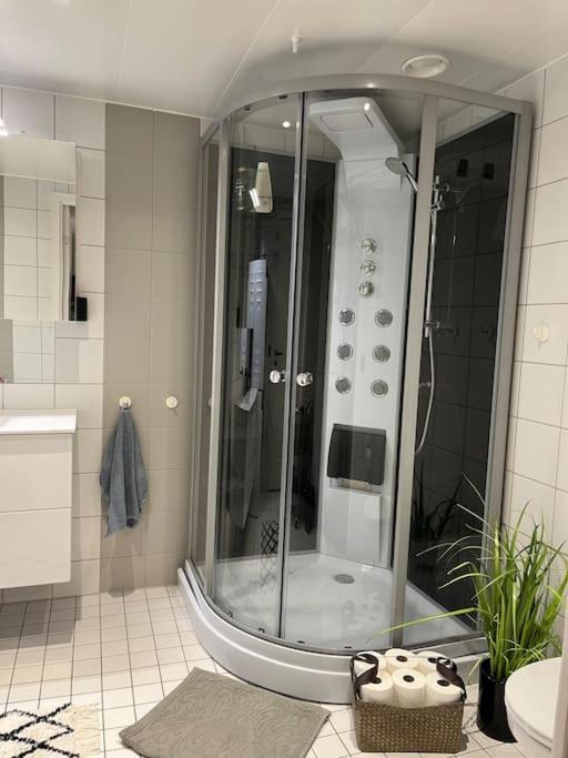 In - Close To Everything - Free Parking Apartment Tromso