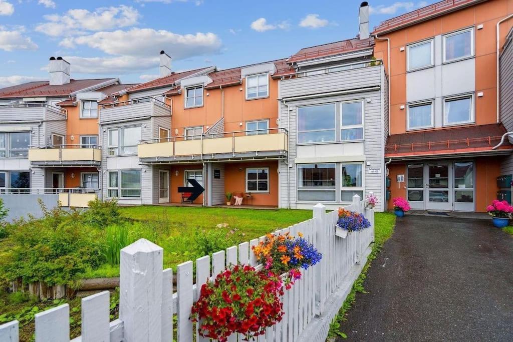 Apartment In - Close To Everything - Free Parking Tromso