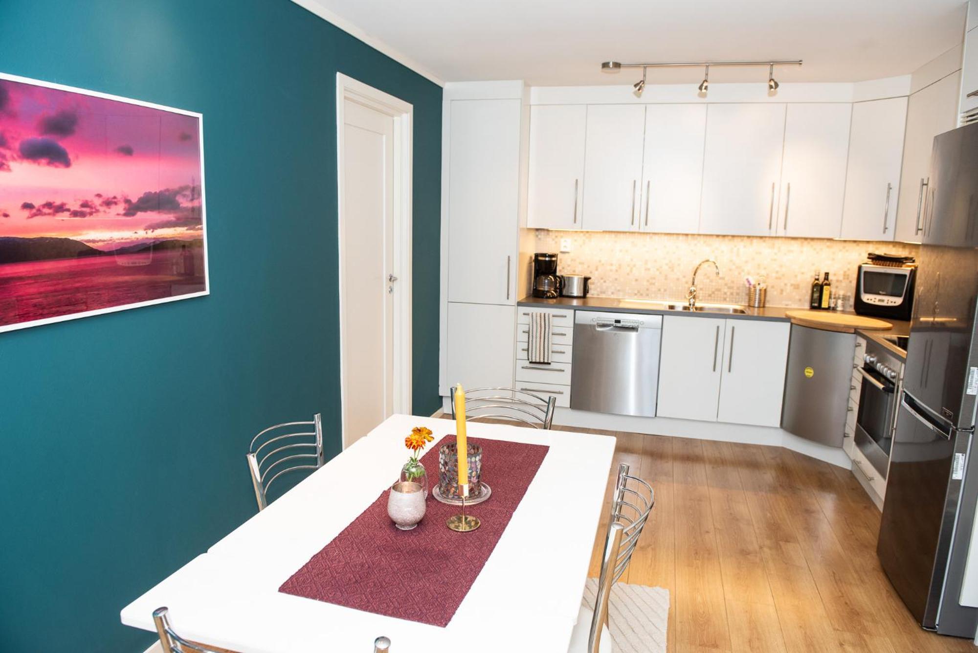 Arctic Retreat - Spacious Next To Amazing Nature Apartment
