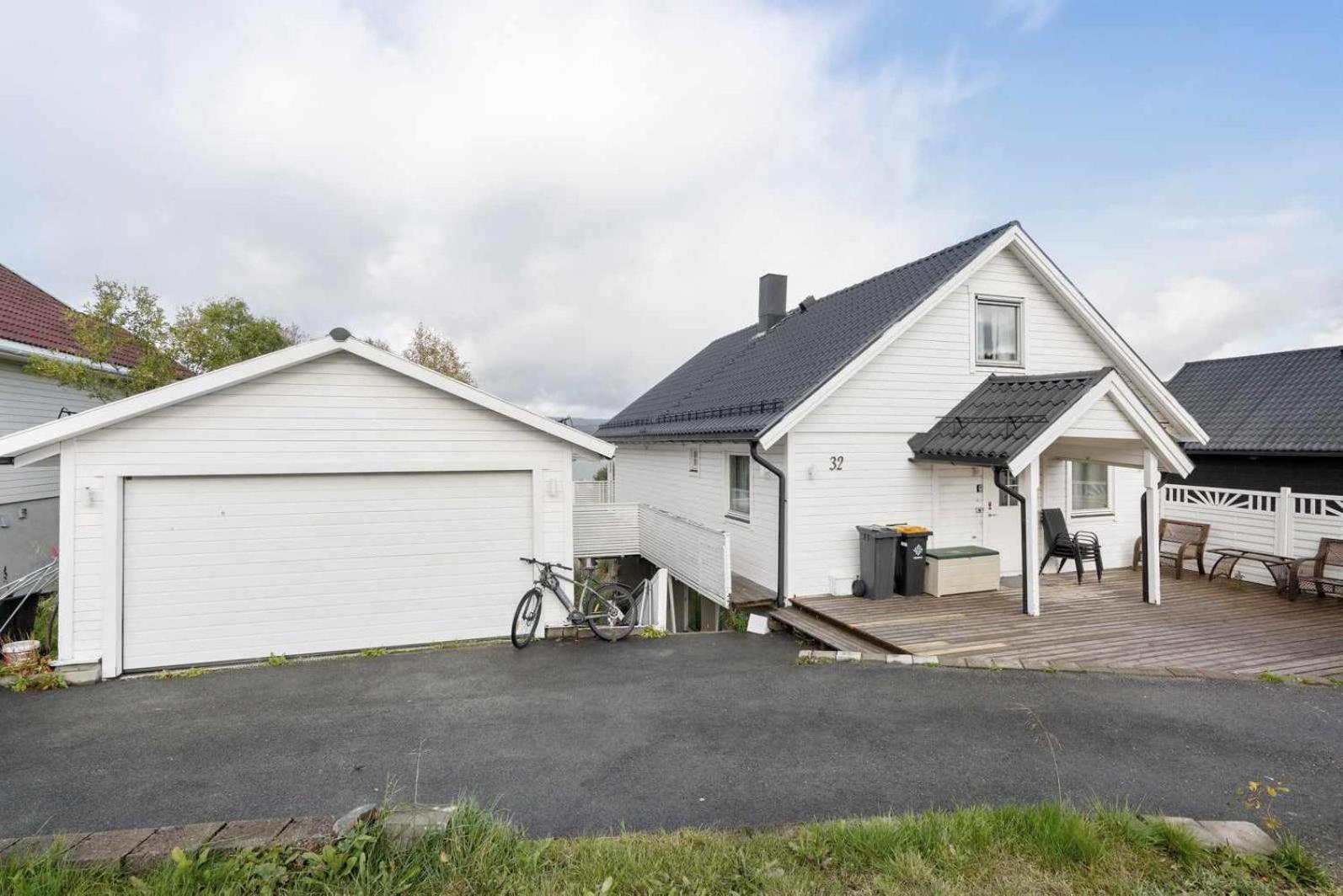 Lovely 4 Bedroom House With The View Of Aurora Holiday home