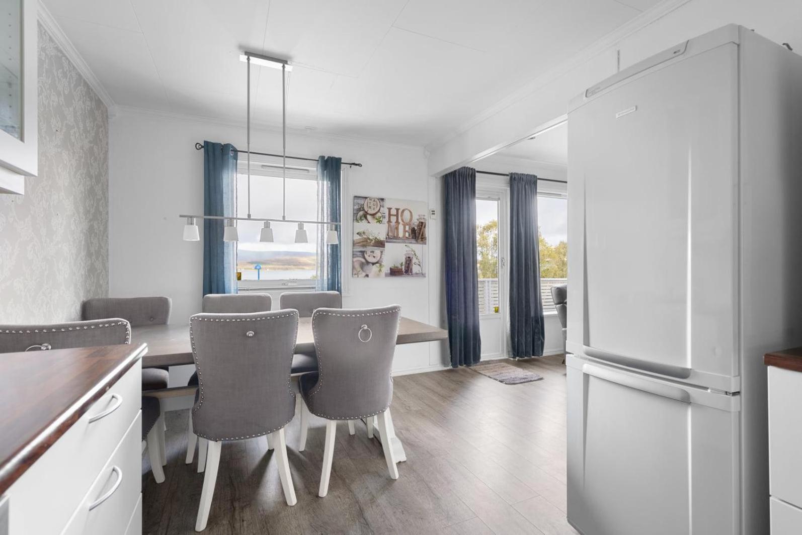 Lovely 4 Bedroom House With The View Of Aurora *
