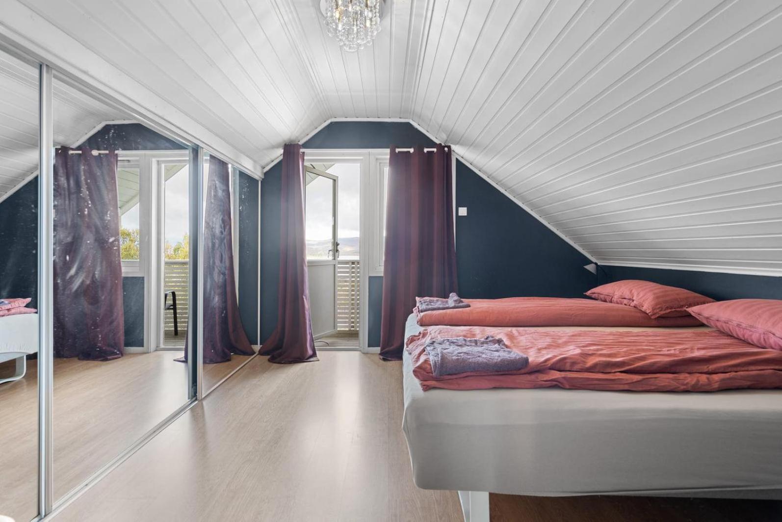 Lovely 4 Bedroom House With The View Of Aurora Holiday home