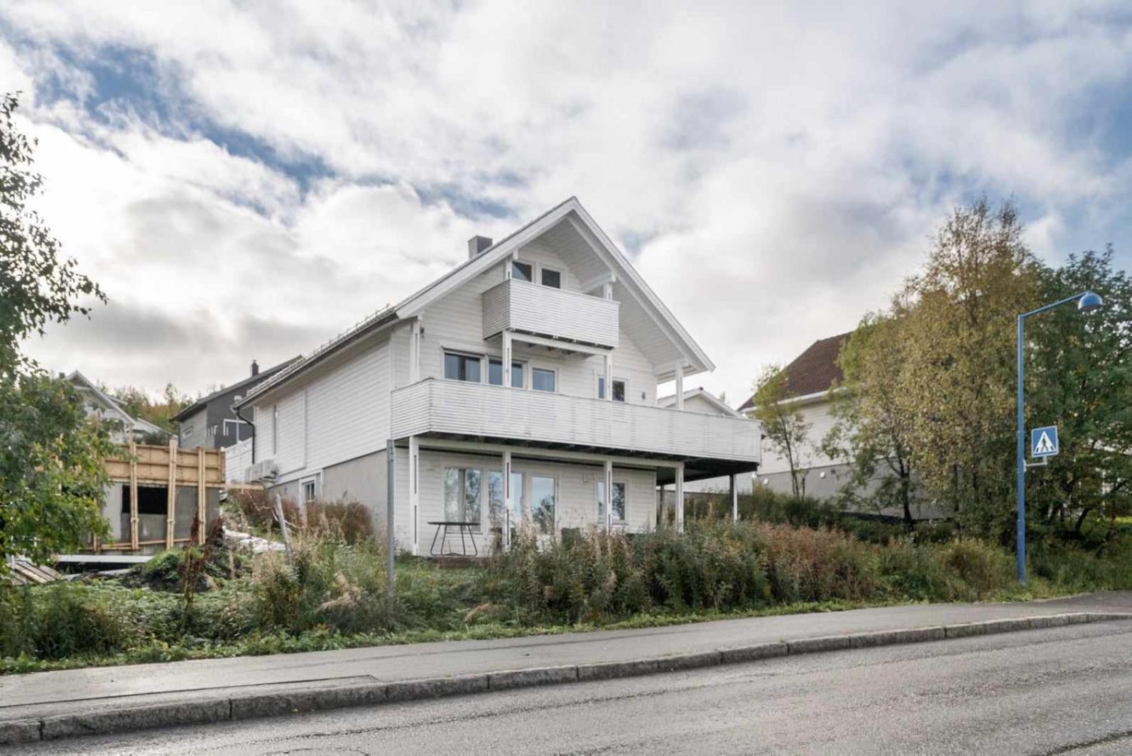 Lovely 4 Bedroom House With The View Of Aurora Holiday home Tromso