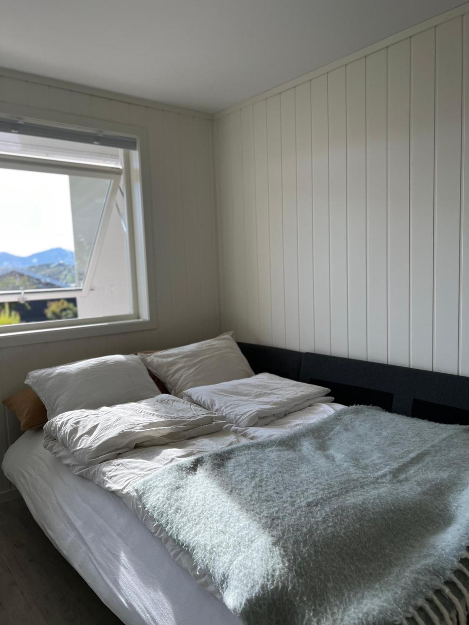 Modern In Scenic Kvaloya Amazing View * Tromsø