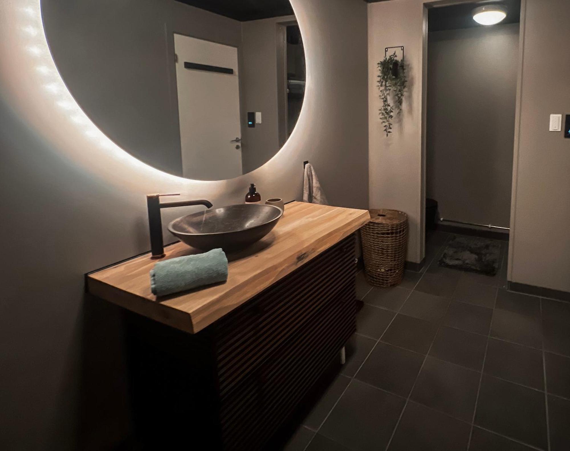 Apartment Romslig Og Moderne *