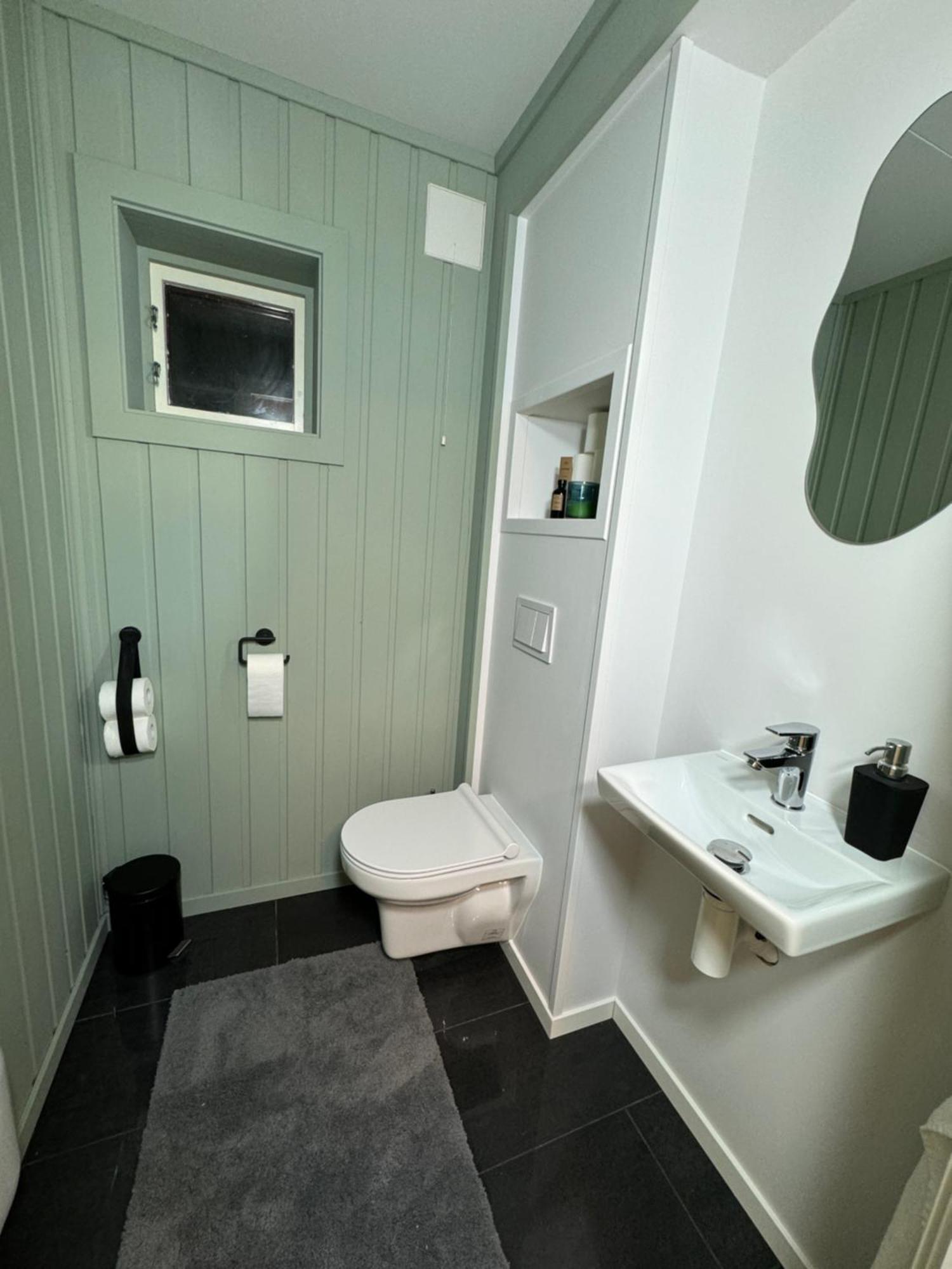 I Vakre Omgivelser Apartment