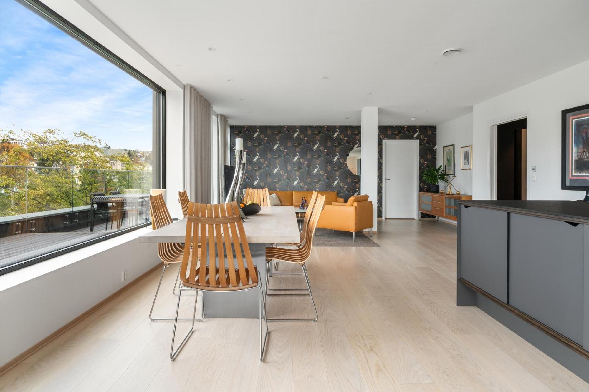 Apartment Luxury Downtown With 2 Bedrooms And 2 Bathrooms And Parking *