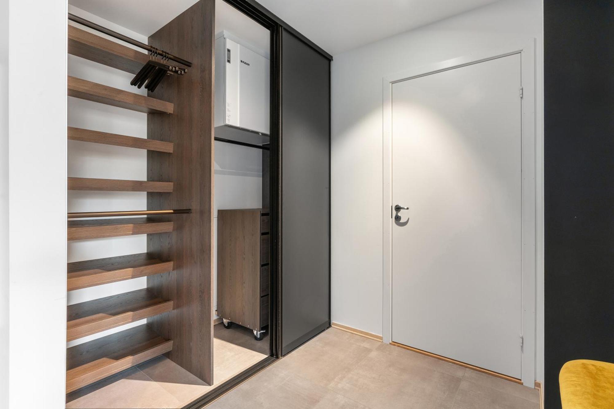 Apartment Luxury Downtown With 2 Bedrooms And 2 Bathrooms And Parking