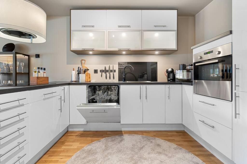 Aurora Luxury Apartment *