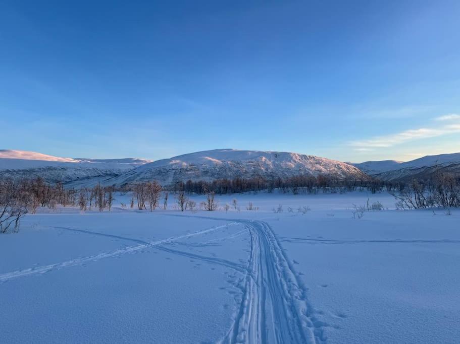Arctic Retreat - Lovely Next To Amazing Nature Apartment Tromsø