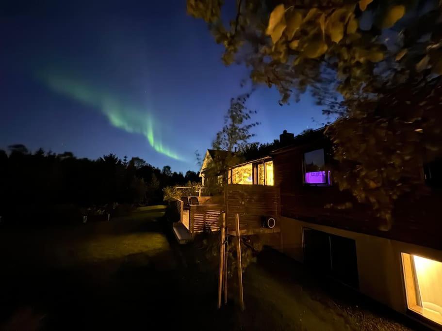 Arctic Retreat - Lovely Next To Amazing Nature Apartment Tromso