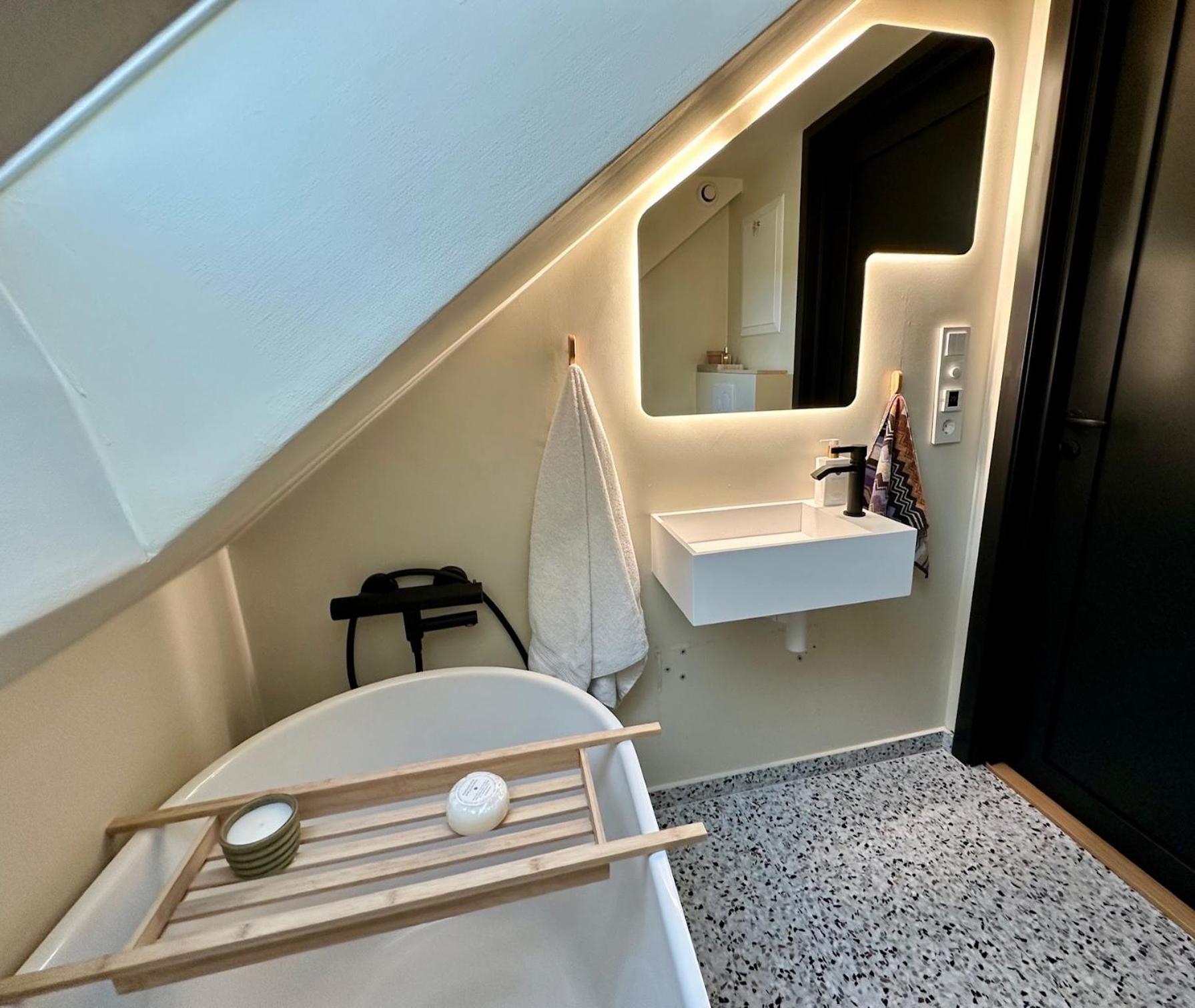 Urban Rooftop With Panoramic Sea View - Free Parking Appartement Tromsø