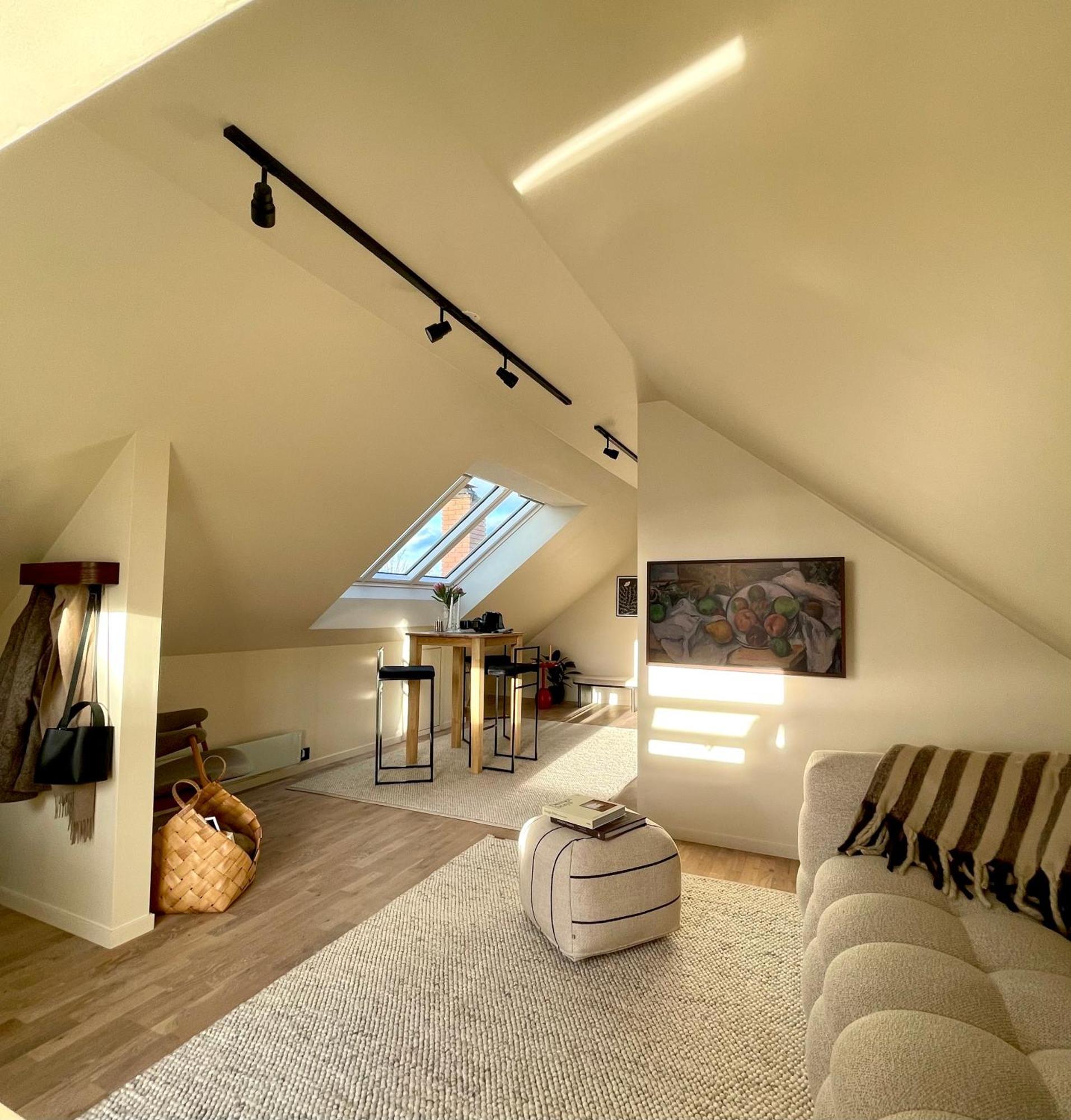Urban Rooftop With Panoramic Sea View - Free Parking *