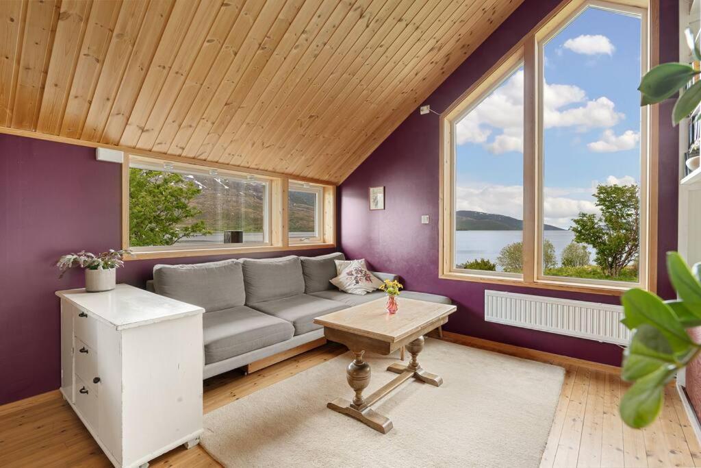 Peaceful House In Nature- No Road Holiday home