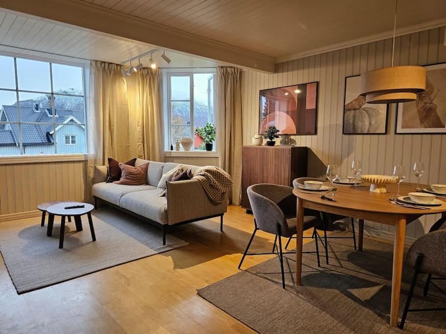 Stylish With Mountain View Tromso