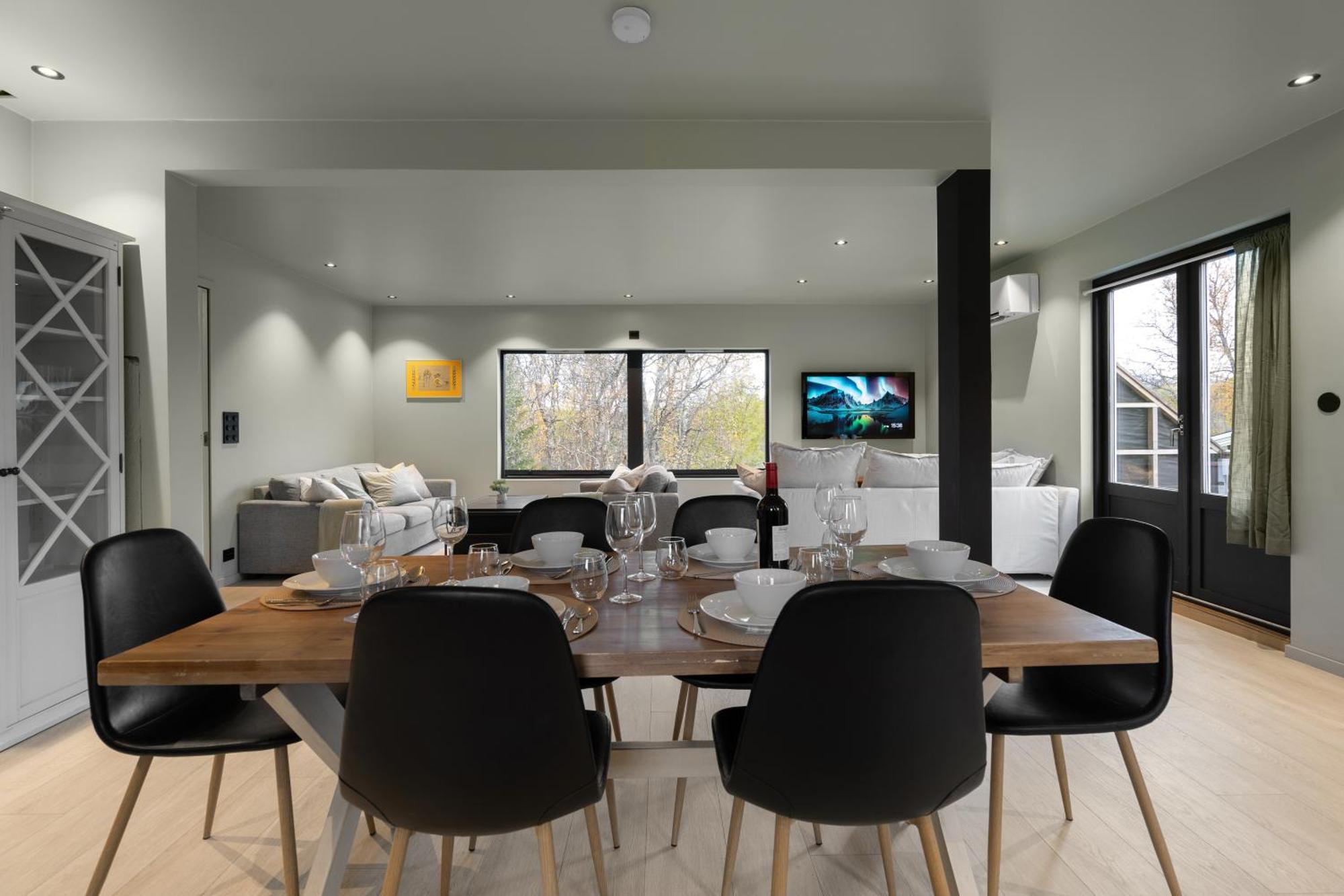 Spacious & Lovely Aurora I Free Parking Holiday home *