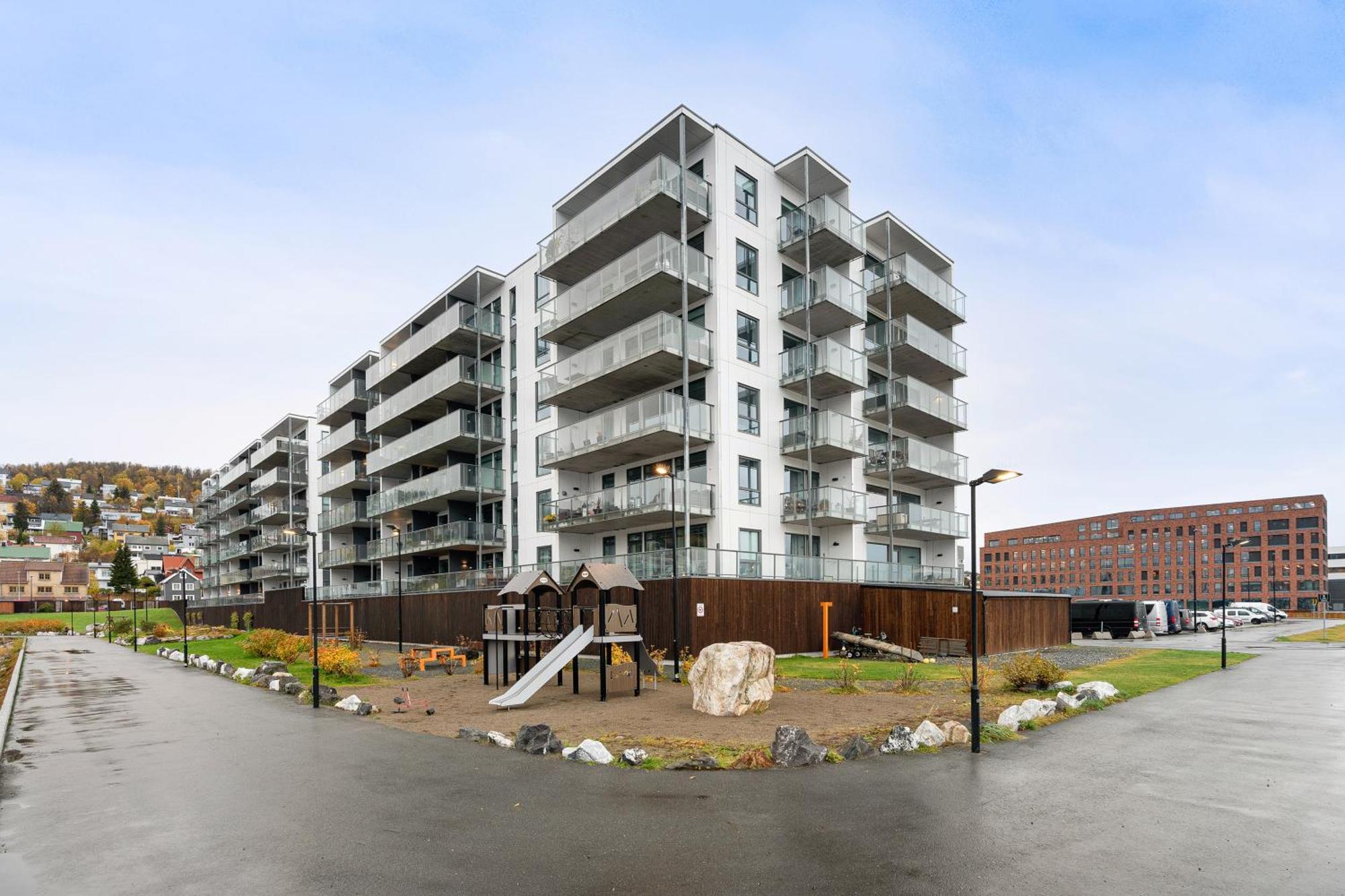 Beautiful With Seaview Apartment *
