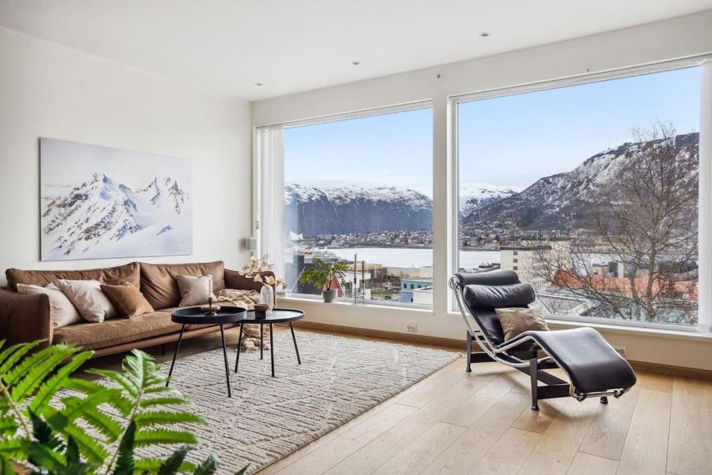 Exclusive View Apartment *