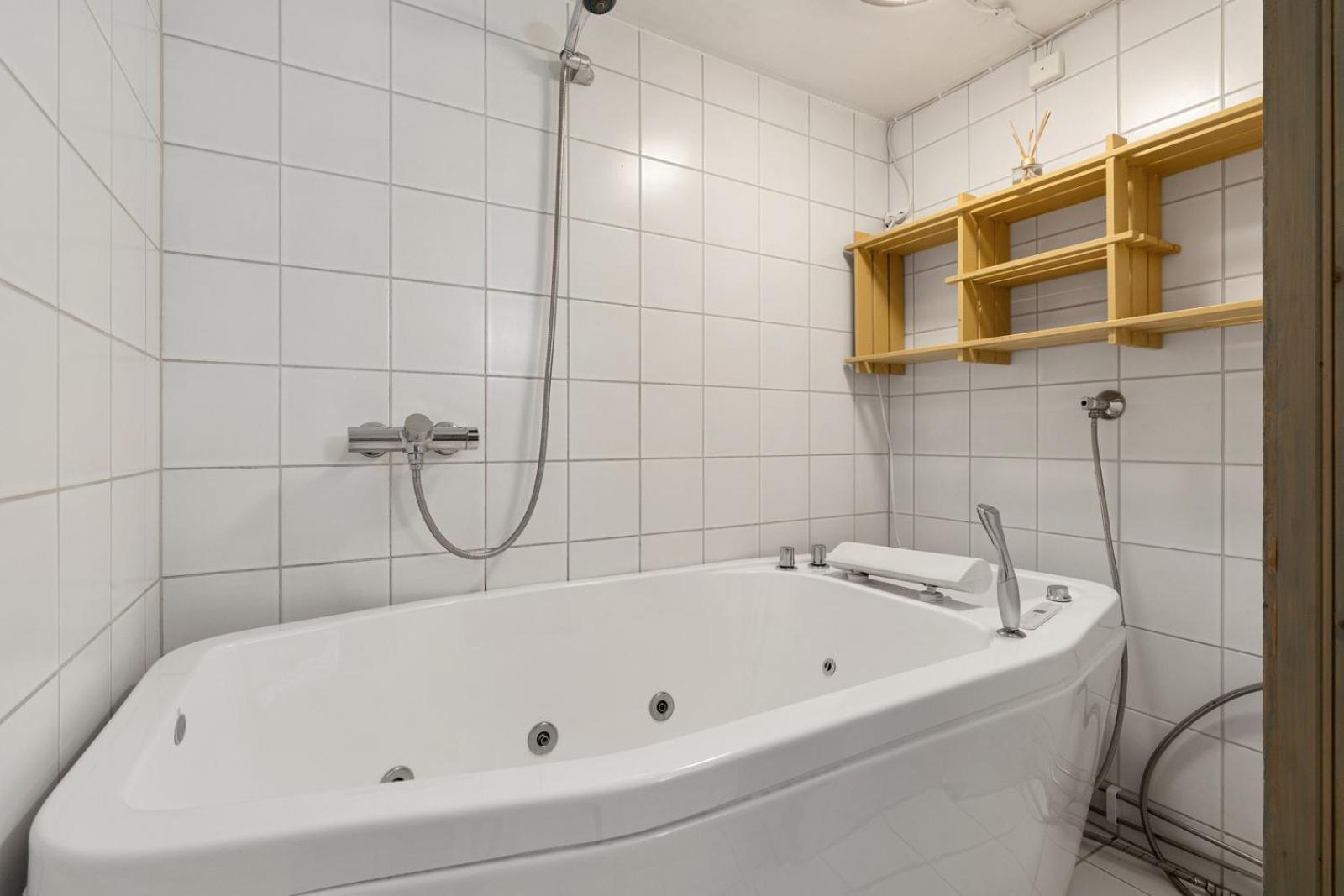 Privatunterkunft In Cozy 7 Min Walk From The Center *
