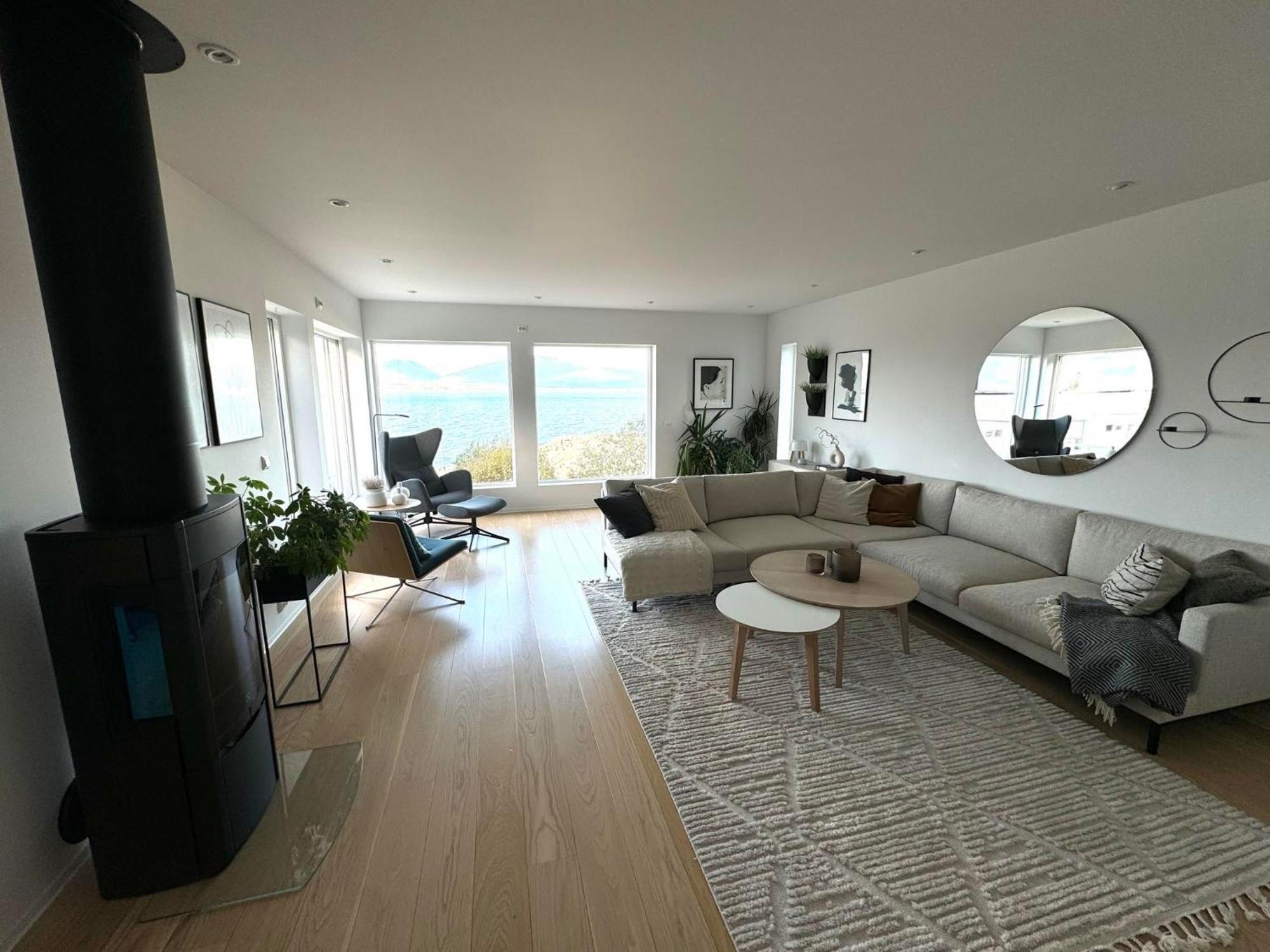 Artic Home- With Spectacular View Holiday home