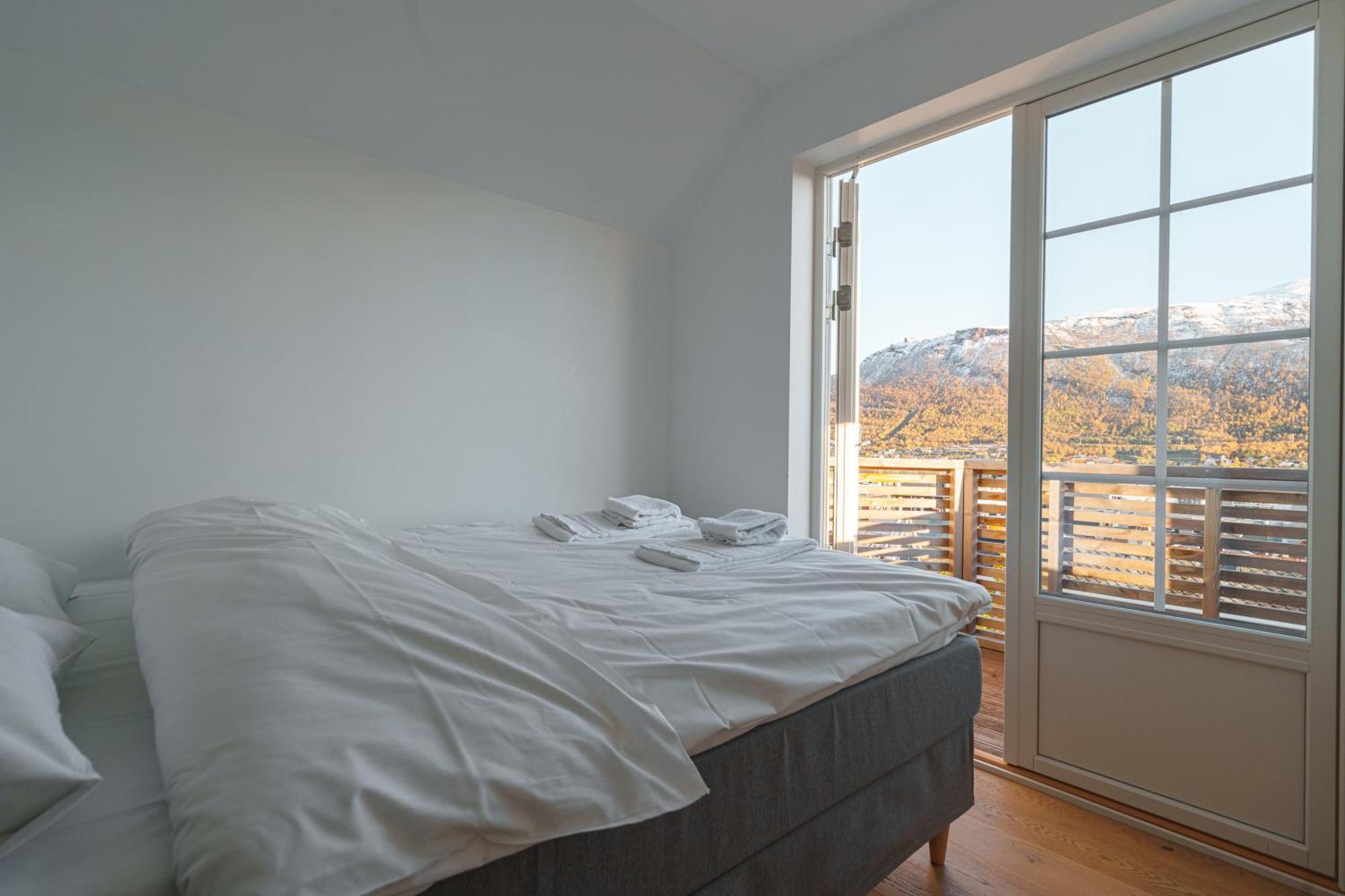 Modern House With Great View! Apartment