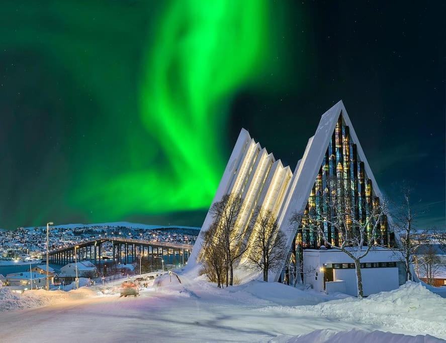 Cozy Arctic Aurora I Near The Arctic Cathedral