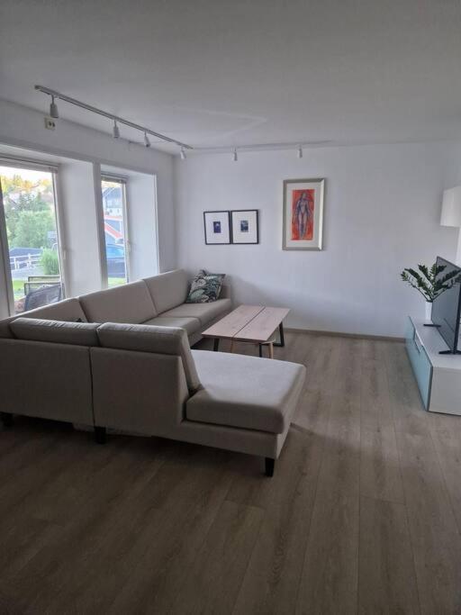 3 Bedroom - Free Parking