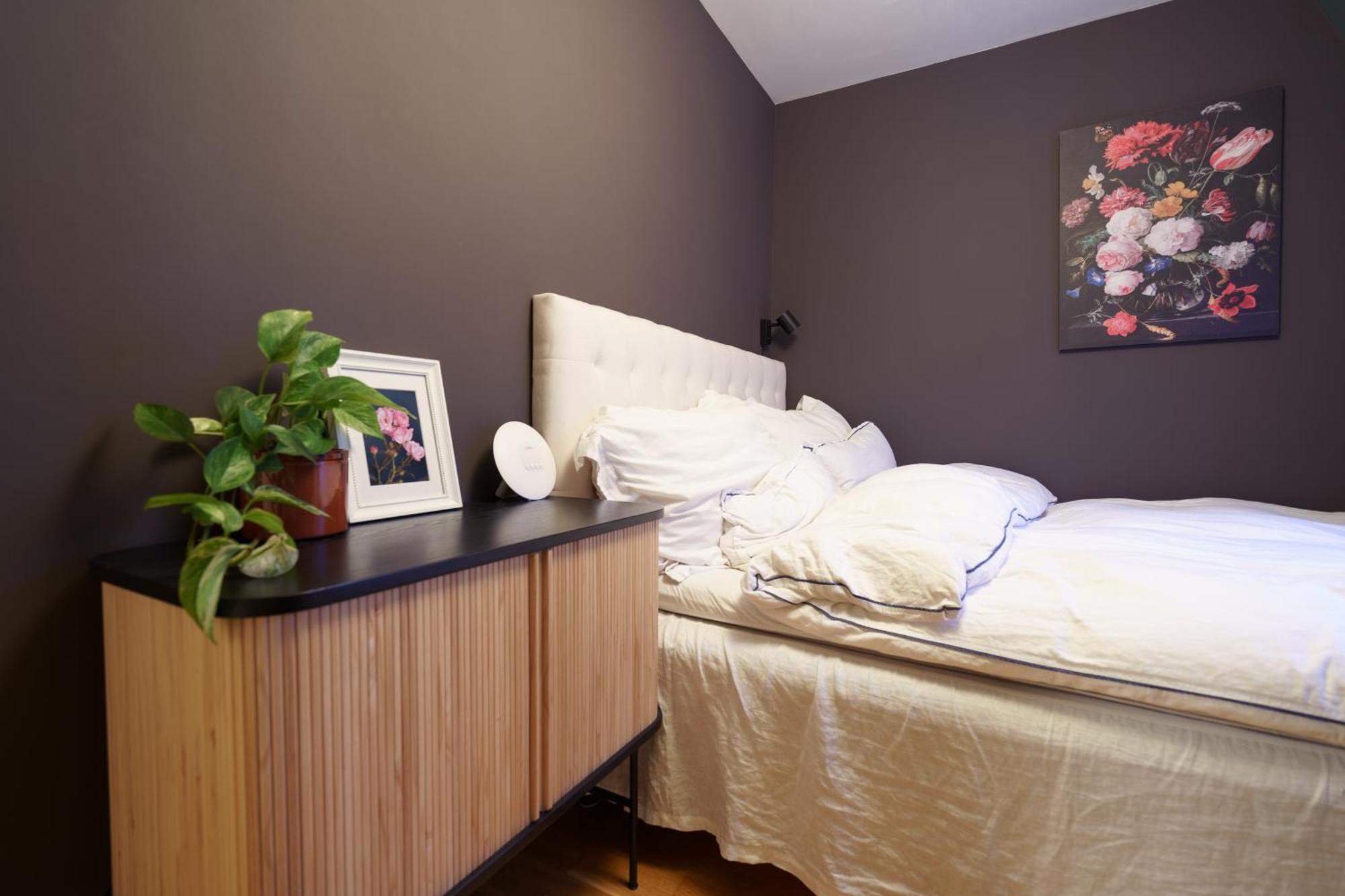 Cozy With Amazing View, Close To Centre Apartment