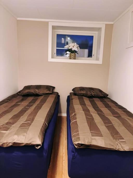 Apartment Koselig Og Sentralt Blant Lokalbefolkningen - Netflix - Parkering