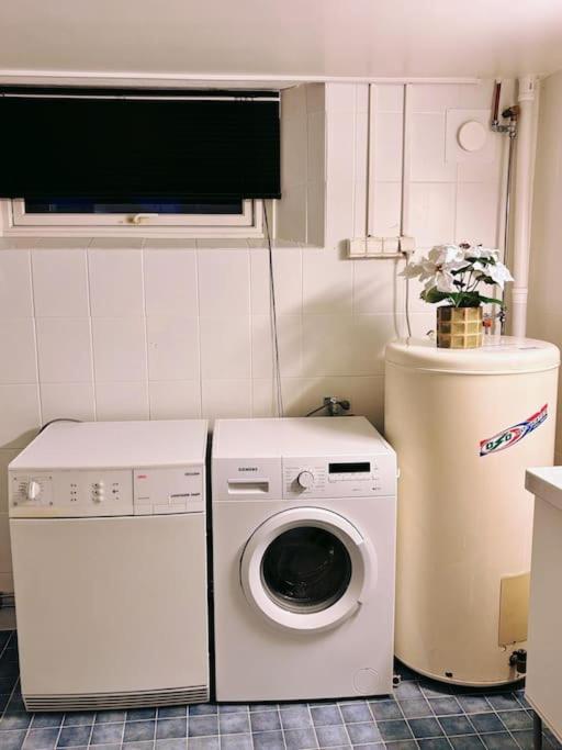 Koselig Og Sentralt Blant Lokalbefolkningen - Netflix - Parkering Apartment Tromso