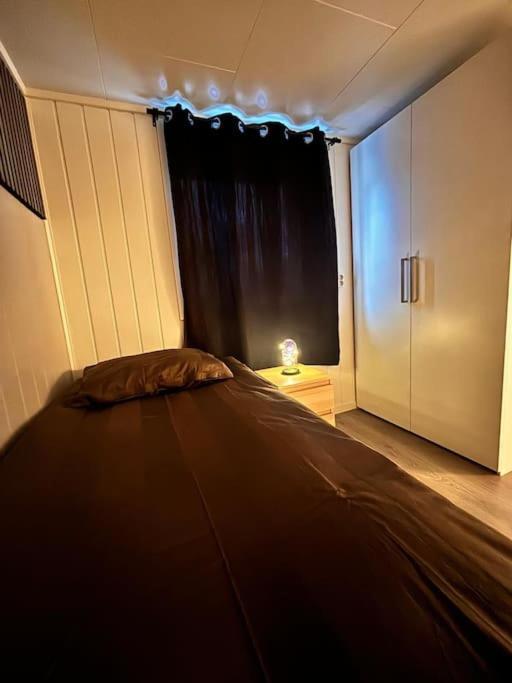 Apartment Koselig Og Sentralt Blant Lokalbefolkningen - Netflix - Parkering