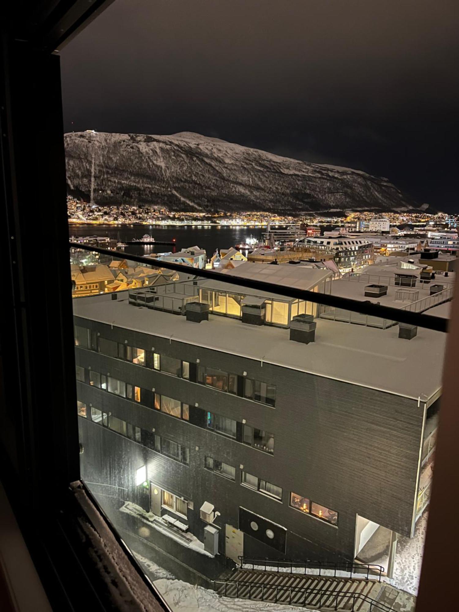 Center 7th Floor With Beautiful View Tromso