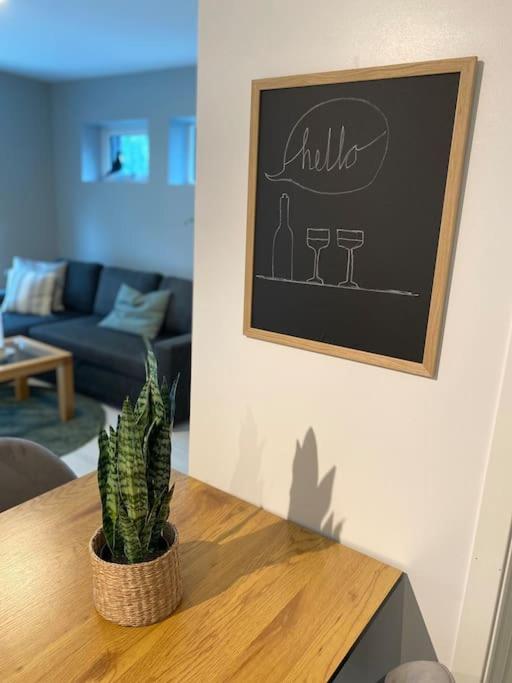 Apartment With Free Parking Near Trail