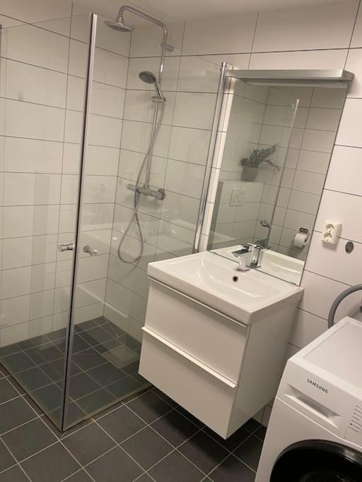 Apartment With Free Parking Near Trail Tromsø