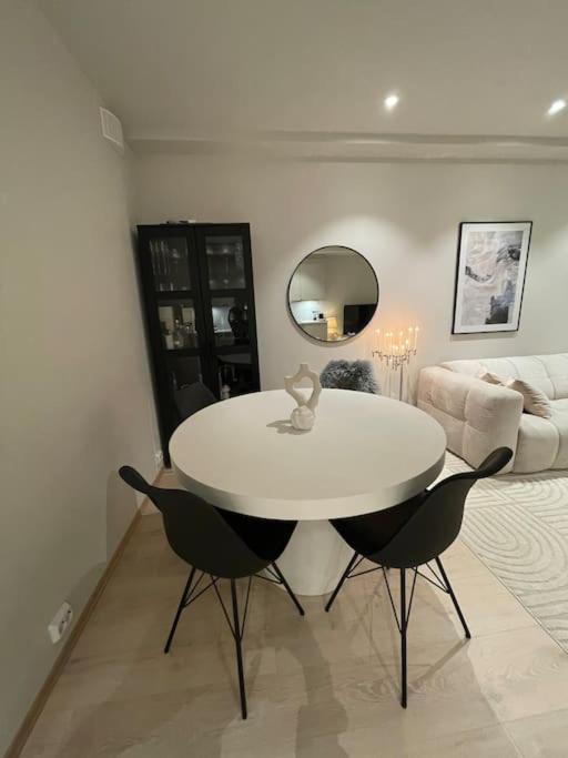 Leilighet Modern Luxury Apartment, Two Bedrooms And Two Big Beds