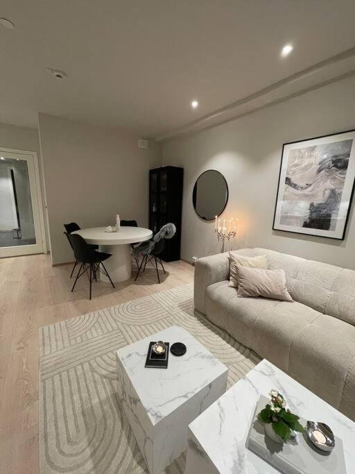 Leilighet Modern Luxury Apartment, Two Bedrooms And Two Big Beds *