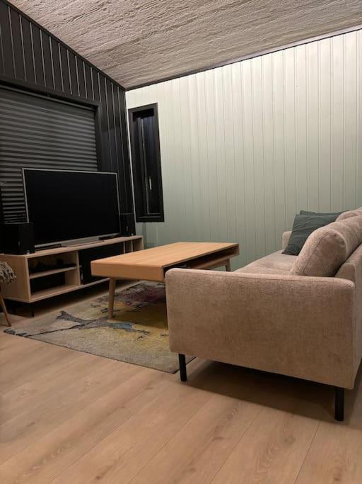 Koselig Sentral Med Gratis Parkering Tromso