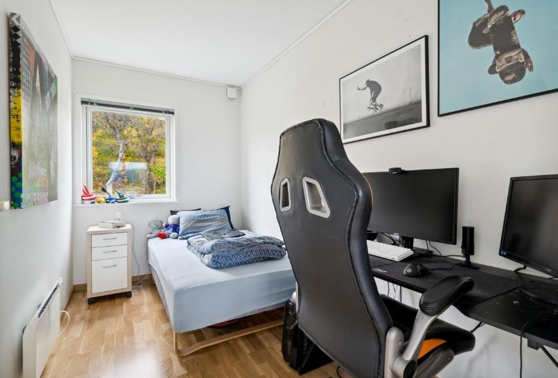 Apartment Fin Leilighet Med En Nydelig Sjoutsikt Og Fjell Tromso