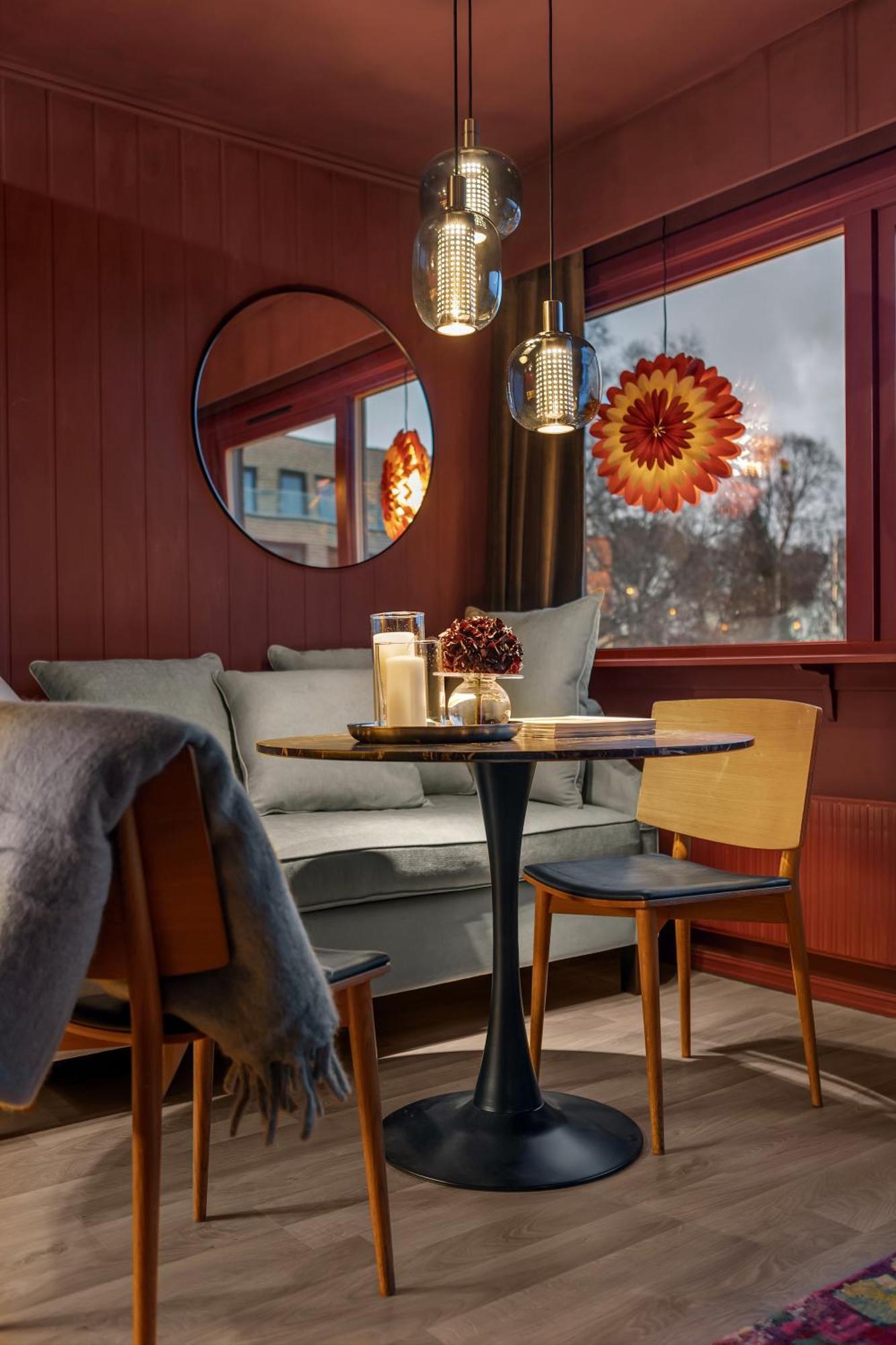 Apartment Chic - Heart Of The
