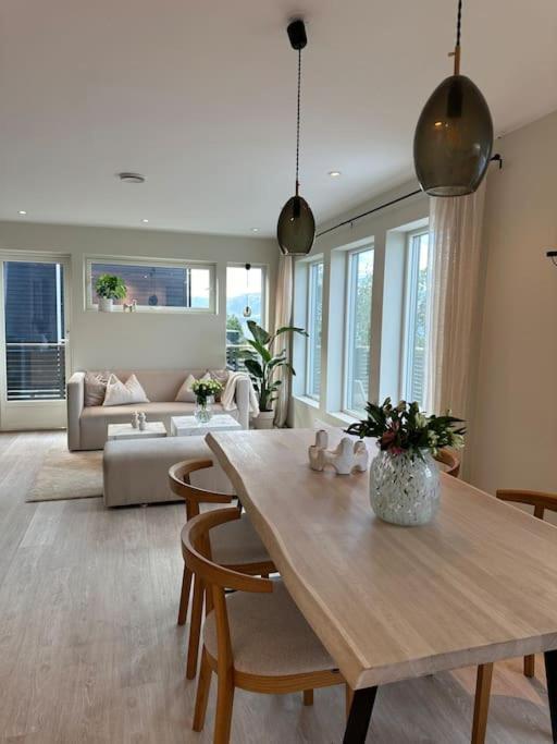 Gorgeous 3 Bedrooms House In Tromsoe With Amazing View * Tromso