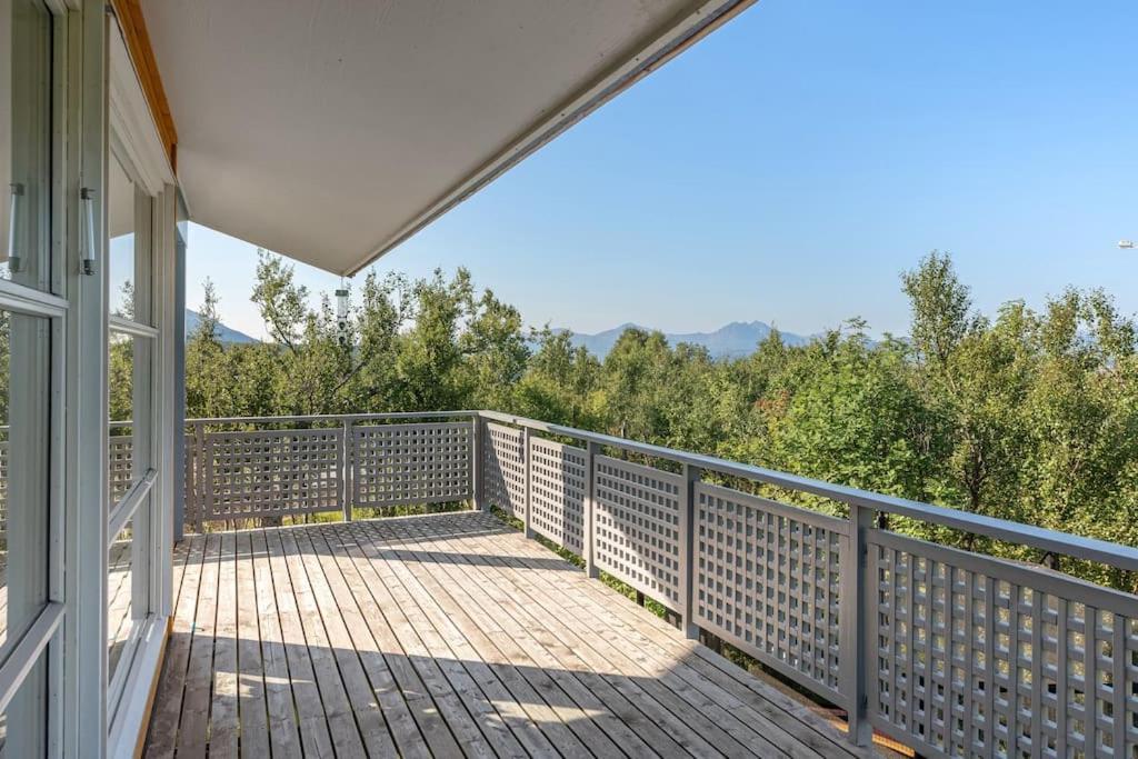 Villa Elegant 4br With Great Views And Location Tromso